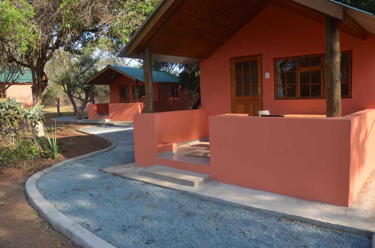 Bushbaby Lodge & Camping Hluhluwe Bagian luar foto